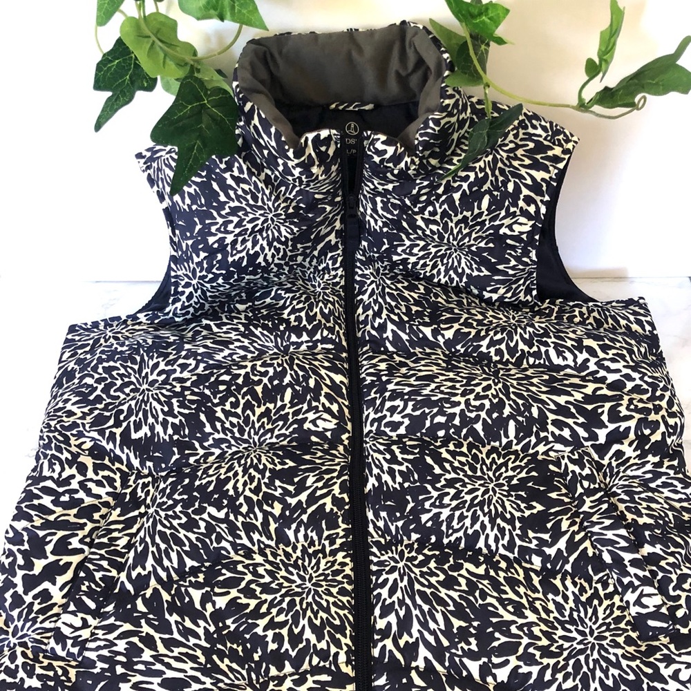 Lands End Women’s Down Vest Navy/White